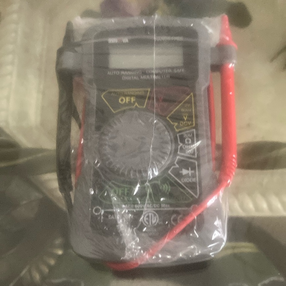 Auto ranging Digital Multimeters